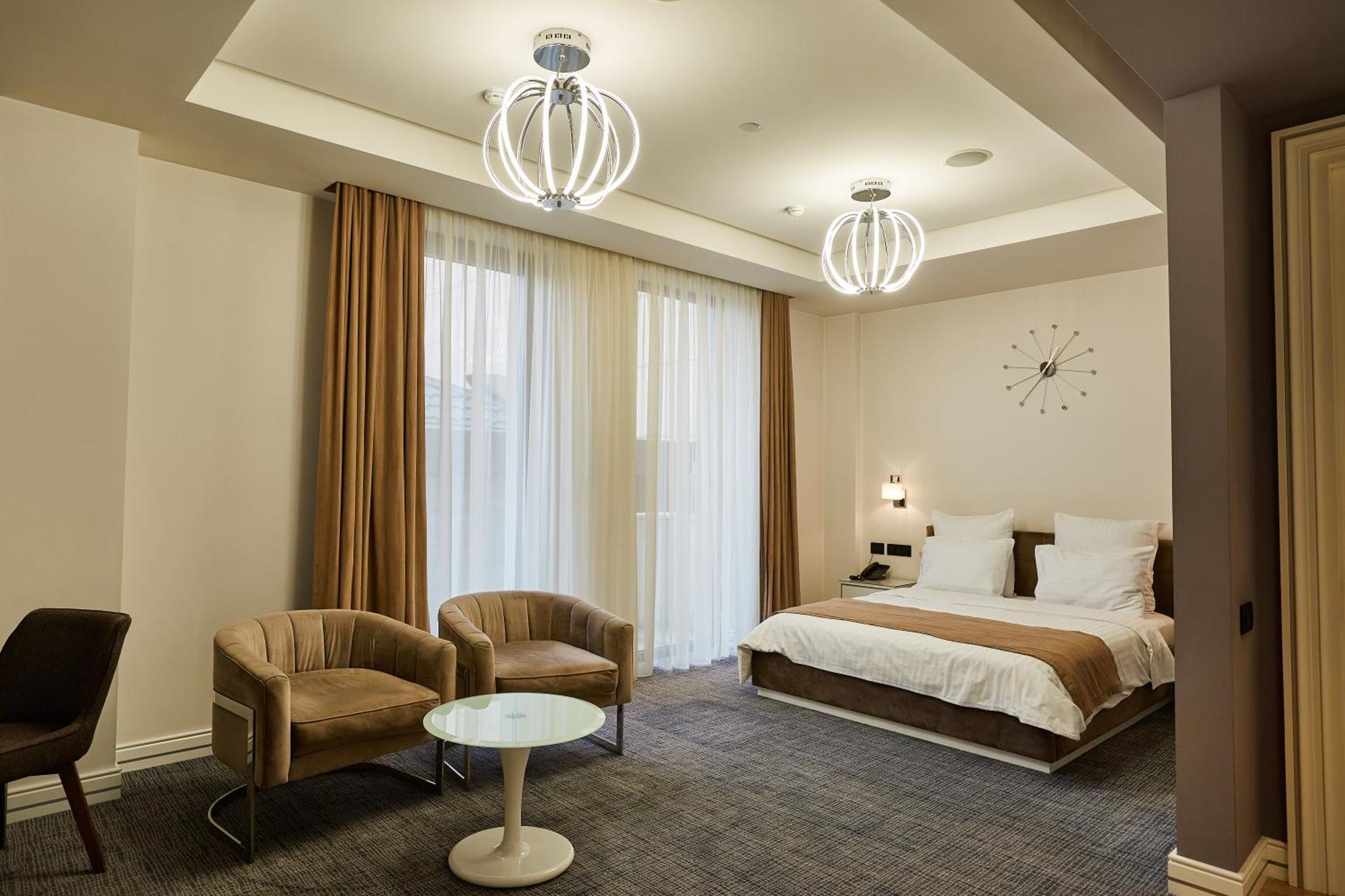 Aghababyan'S Hotel Yerevan Phòng bức ảnh A room at the hotel