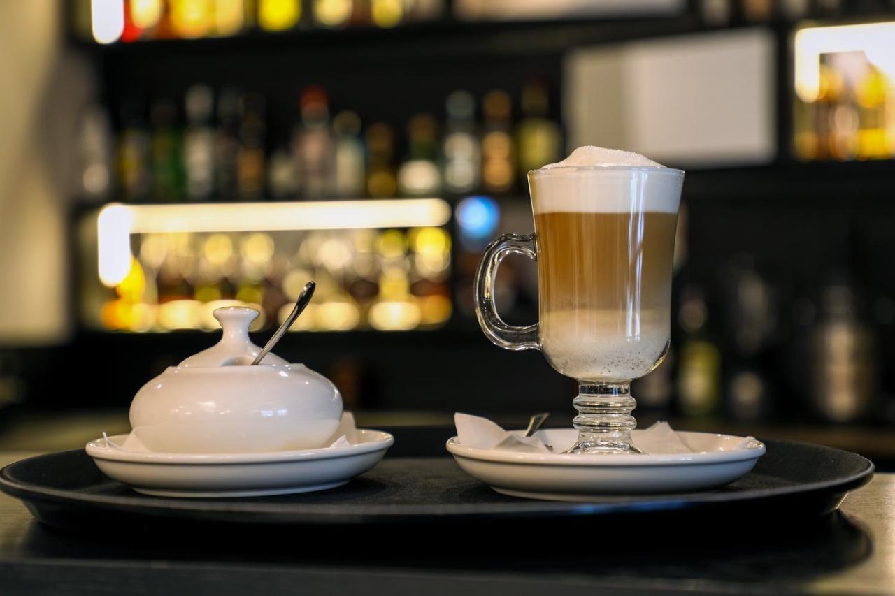 Aghababyan'S Hotel Yerevan Ngoại thất bức ảnh Latte macchiato