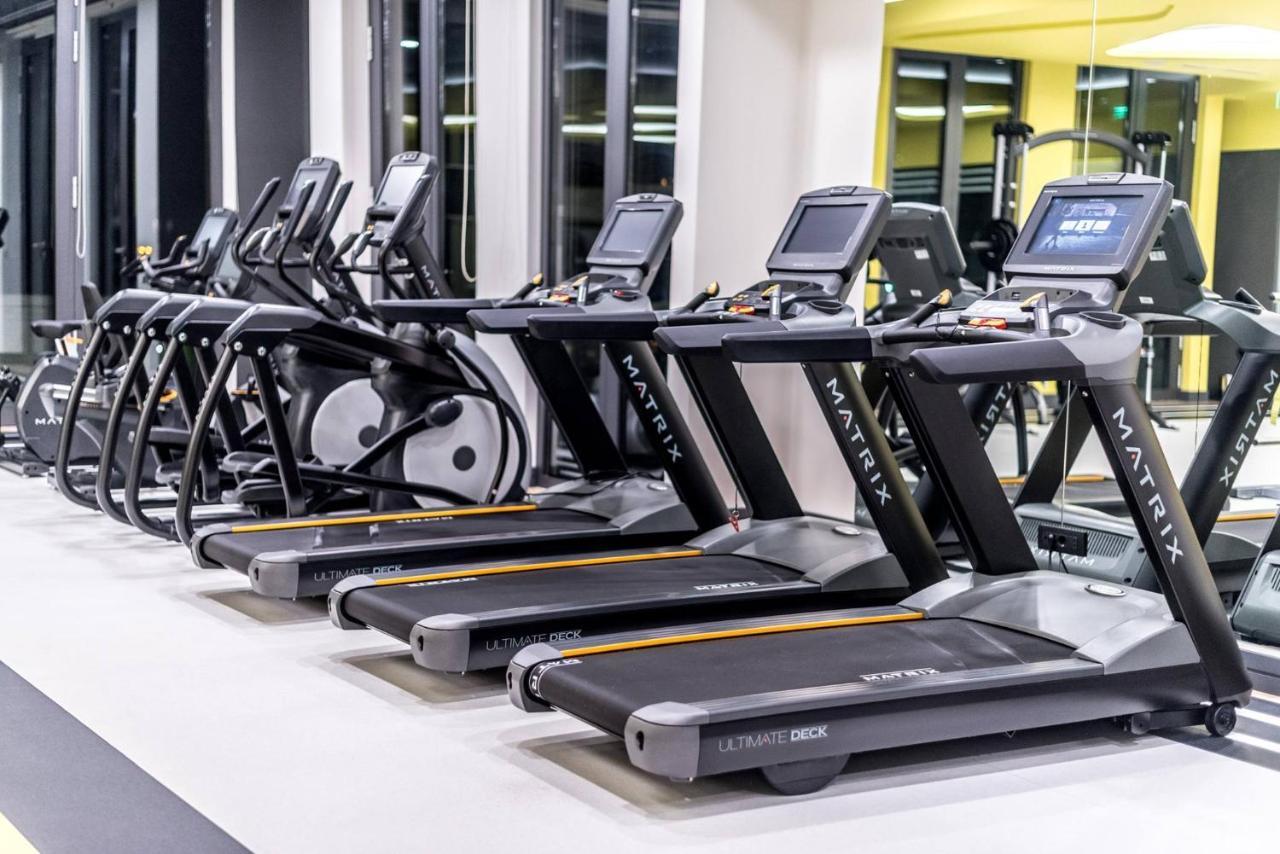 Aghababyan'S Hotel Yerevan Ngoại thất bức ảnh Treadmills in a gym